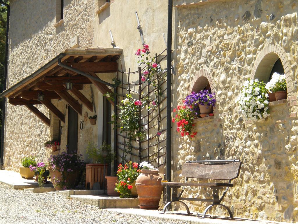 Agriturismo Incanto Del Fiume Villa Pomarance Kültér fotó